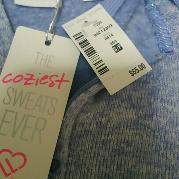 Top - Picture 2 of 4